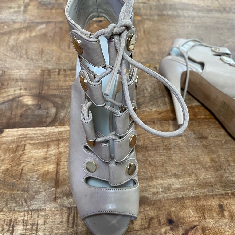 Aldo lace up pumps!